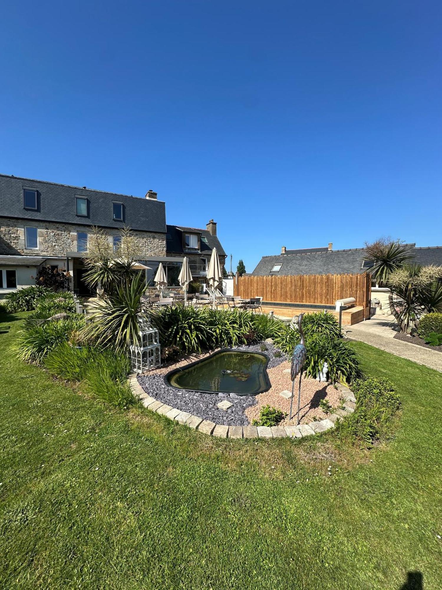 Hotel Les Agapanthes-logis 3*